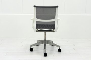 Herman Miller Setu Chair ハーマンミラー セトゥーチェア 中古 マルチパーパスチェア 肘付 ５本脚タイプ リボンアーム グレー画像