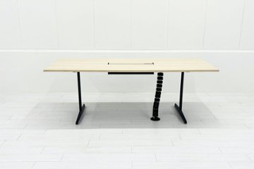 オカムラ ブレスタ 中古 幅2050 小型会議テーブル ミーティングテーブル 会議机 中古オフィス家具 2050/800/720画像