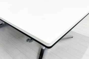 【ポリッシュ脚ピカピカ磨き有！】オカムラ ラティオ 中古 幅3600 大型会議テーブル ミーティングテーブル 会議机 RATIO 中古オフィス家具 ホワイト 3600/1200/720画像