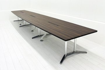 【ポリッシュ脚ピカピカ磨き有！】オカムラ ラティオ 中古 大型会議テーブル 幅6000 ミーティングテーブル 舟形天板 中古オフィス家具 6000/1200/720画像