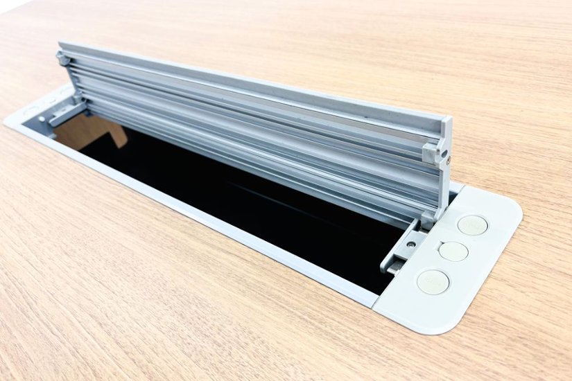 オカムラ プロセルバ ミーティングテーブル ベンチ 【3点セット】 中古 Proselva 中古オフィス家具 幅1800画像