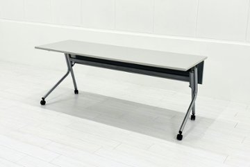 オカムラ ネスティア 中古 フォールディングテーブル ミーティングテーブル 折りたたみテーブル 中古オフィス家具 1800/600/700の画像