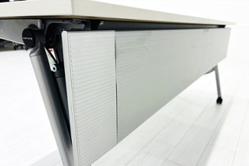 オカムラ ネスティア 中古 フォールディングテーブル ミーティングテーブル 折りたたみテーブル 中古オフィス家具 1800/600/700画像