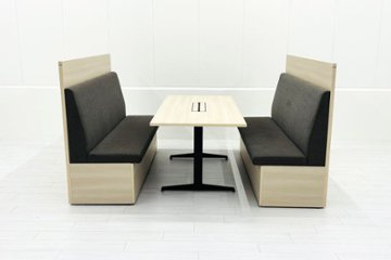 【3点セット】 対面ブース ファミレスソファ オカムラ ブレスタ 中古 ミーティングブース 中古オフィス家具 バックパネル付き画像