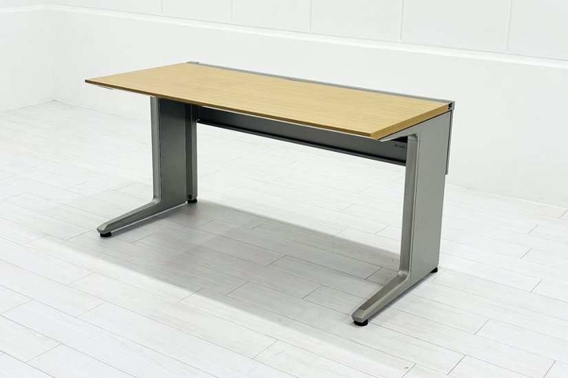 インクルード 平机 幅1400 中古 平デスク イトーキ 中古机 平デスク 事務机 中古オフィス家具 1400/660/720画像