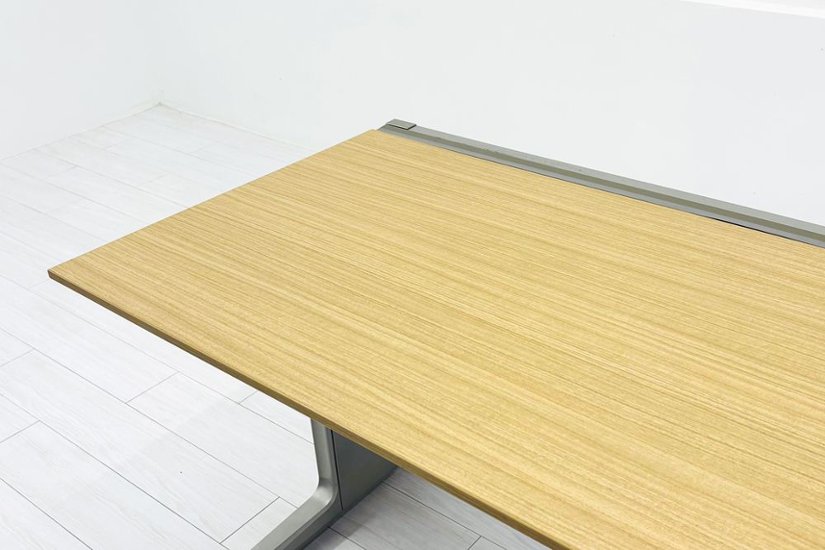インクルード 平机 幅1400 中古 平デスク イトーキ 中古机 平デスク 事務机 中古オフィス家具 1400/660/720画像