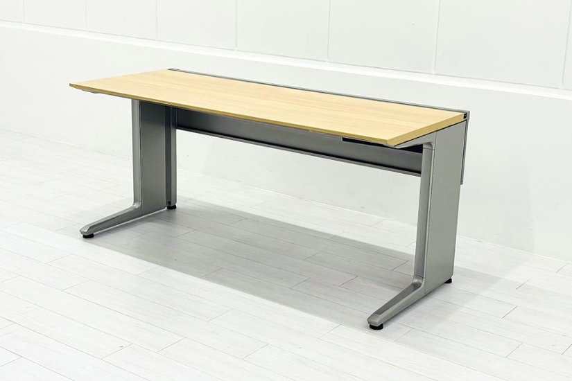 インクルード 平机 幅1600 中古 平デスク イトーキ 中古机 平デスク 事務机 中古オフィス家具 1600/660/720画像