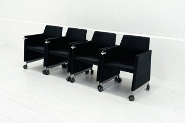 オカムラ 8346Mシリーズ ミーティングチェア 【4脚セット】 多目的チェア 中古オフィス家具 応接椅子 上下昇降タイプ ブラックの画像