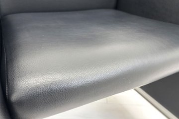 オカムラ 8346Mシリーズ ミーティングチェア 【4脚セット】 多目的チェア 中古オフィス家具 応接椅子 上下昇降タイプ ブラック画像