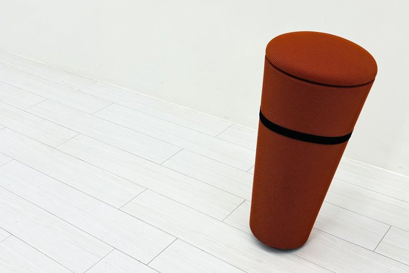 ウィルクハーン スタンドアップ Wilkhahn Stand-up ミーティングチェア 多目的チェア スツール 中古オフィス家具 オレンジ画像
