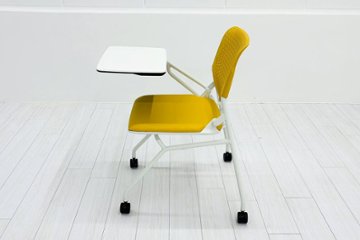 ルナチェア 中古 オカムラ ネスティングチェア Runa(ルナ)シリーズ ミーティングチェア 多目的チェア テーブル付 イエロー画像