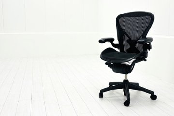 ハーマンミラー アーロンチェア Bサイズ フル装備 中古 ポスチャーフィット Herman Miller Aeron Chair 中古オフィス家具 肘レバーの画像