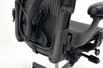 ハーマンミラー アーロンチェア Bサイズ フル装備 中古 ポスチャーフィット Herman Miller Aeron Chair 中古オフィス家具 肘レバー画像