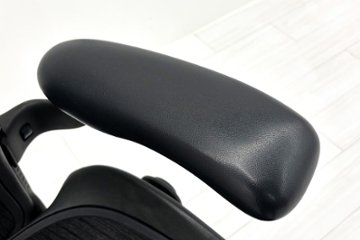 ハーマンミラー アーロンチェア Bサイズ フル装備 中古 ポスチャーフィット Herman Miller Aeron Chair 中古オフィス家具 肘レバー画像