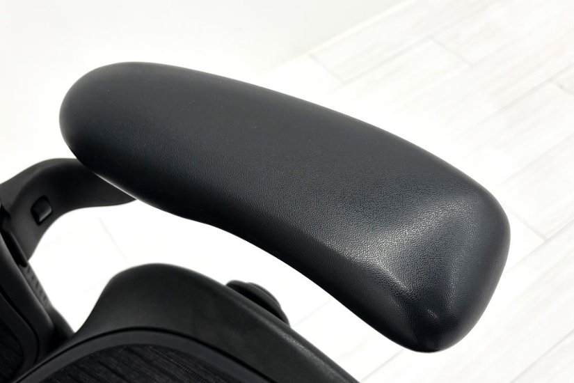 ハーマンミラー アーロンチェア Bサイズ フル装備 中古 ポスチャーフィット Herman Miller Aeron Chair 中古オフィス家具 肘レバー画像