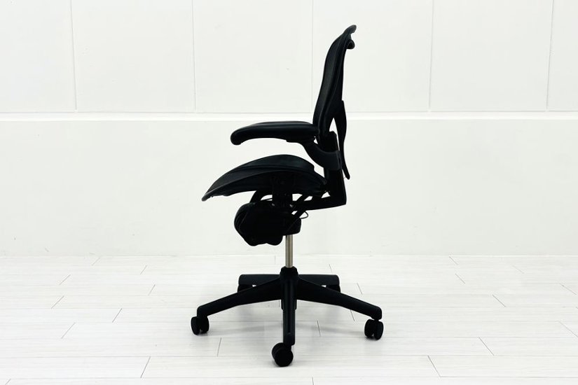 ハーマンミラー アーロンチェア Bサイズ フル装備 中古 ポスチャーフィット Herman Miller Aeron Chair 中古オフィス家具 肘レバー画像