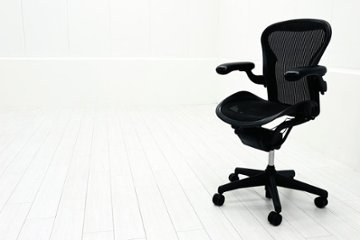 【シリンダー交換済】 ハーマンミラー アーロンチェア Aサイズ 中古 フル装備 【ポスチャーフィット無】 Herman miller Aeron Chair 中古オフィス家具 肘レバーの画像