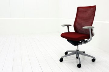 コーラルチェア ハイバック オカムラ 中古 背メッシュ 固定肘 中古オフィス家具 中古チェア Choral レッドの画像