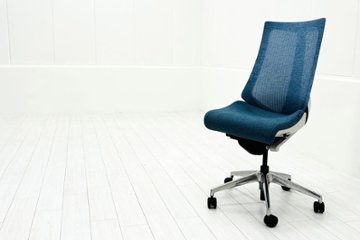イトーキ アクトチェア 2020年製 中古 ポリッシュ脚  ITOKI Act 肘無 事務椅子中古オフィス家具 ダックブルーの画像
