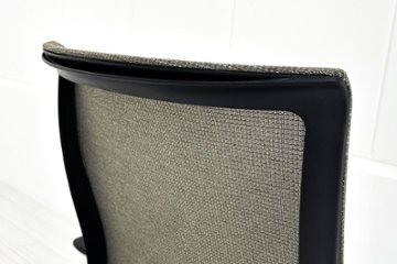 コクヨ Bezel(ベゼル)シリーズ 中古 2020年製 クッション KOKUYO テクスチャードメッシュ 固定肘 中古オフィス家具画像