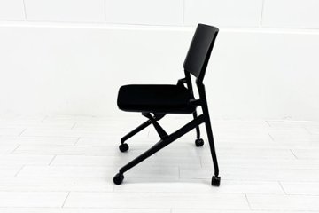 オカムラ Marca(マルカ)シリーズ 肘無 中古 2022年製 【4脚セット】 ミーティングチェア 会議椅子 ネスティングチェア 中古オフィス家具 ブラック画像