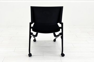 オカムラ Marca(マルカ)シリーズ 肘無 中古 2022年製 【4脚セット】 ミーティングチェア 会議椅子 ネスティングチェア 中古オフィス家具 ブラック画像