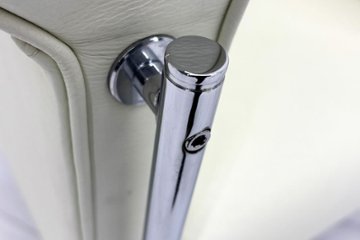 ラウンジチェア シングルソファ 1人用ソファ 中古 多目的チェア 中古オフィス家具 レザー ベージュ系色画像