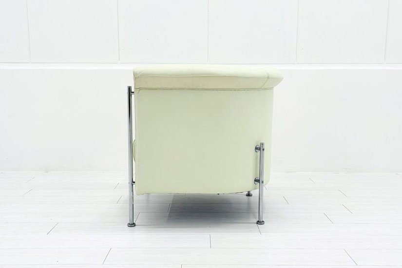 ラウンジチェア シングルソファ 1人用ソファ 中古 多目的チェア 中古オフィス家具 レザー ベージュ系色画像