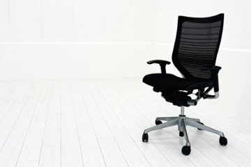 オカムラ バロンチェア 中古 OKAMURA Baron 中古オフィス家具 可動肘 ハイバック グラデーションメッシュ ブラックの画像