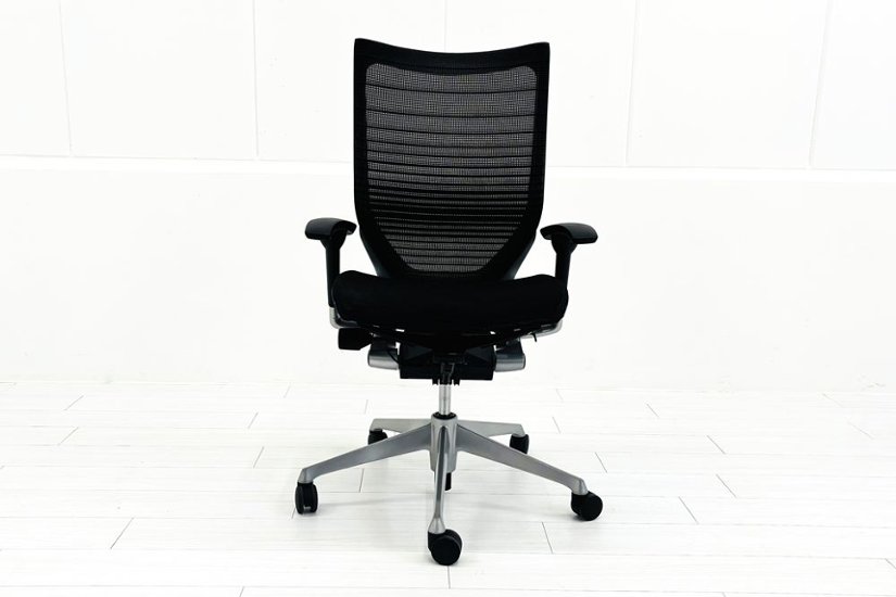 オカムラ バロンチェア 中古 OKAMURA Baron 中古オフィス家具 可動肘 ハイバック グラデーションメッシュ ブラック画像