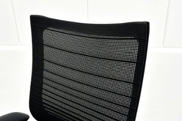 オカムラ バロンチェア 中古 OKAMURA Baron 中古オフィス家具 可動肘 ハイバック グラデーションメッシュ ブラック画像