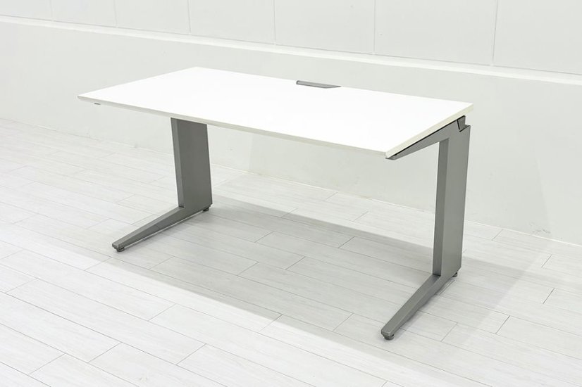 オカムラ プロユニット 中古 平机 幅1400 平デスク 事務机 Pro Unit 中古オフィス家具 1400/700/720画像