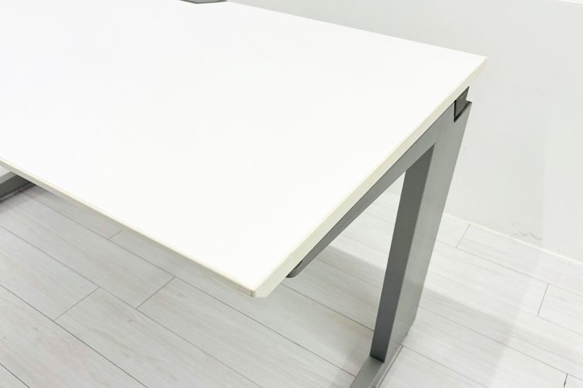 オカムラ プロユニット 中古 平机 幅1400 平デスク 事務机 Pro Unit 中古オフィス家具 1400/700/720画像