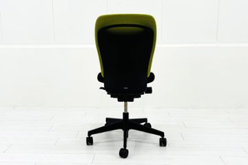 イトーキ プラオチェア 中古 2021年製 肘なし アップルグリーン 中古オフィス家具 オフィスチェア画像