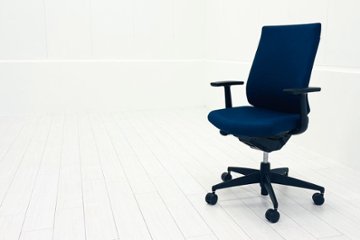 コクヨ Wizard(ウィザード)シリーズ 中古 2019年製 固定肘  中古オフィス家具 KOKUYO ターコイズブルーの画像