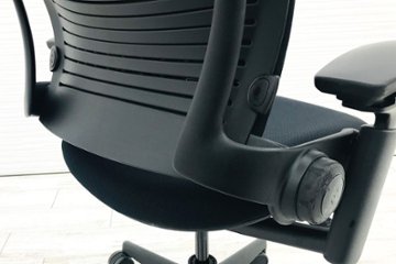 リープチェア V2 中古 スチールケース  ブラック クッション Steelcase Leap 中古オフィス家具 OAチェア画像