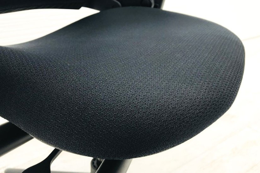 リープチェア V2 中古 スチールケース  ブラック クッション Steelcase Leap 中古オフィス家具 OAチェア画像