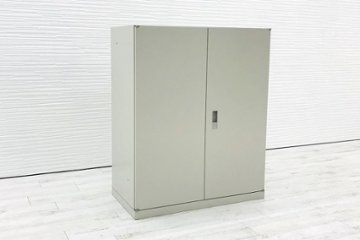 オカムラ 42シリーズ 両開き書庫 キャビネット 900×450×1100mm 中古キャビネット スチール書庫 中古オフィス家具 4239ZZ Z13の画像