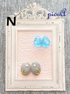 小さなきらめきのレジン製ピアス（イヤリング）＊15展開＊画像