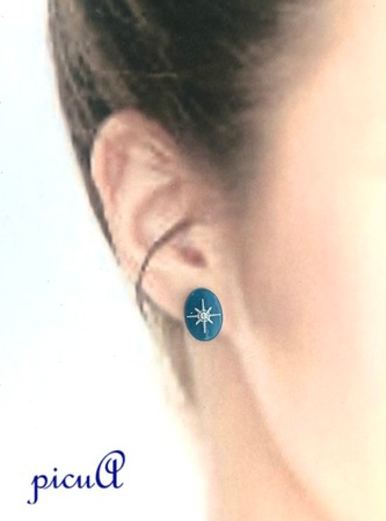 小さなきらめきのレジン製ピアス（イヤリング）＊15展開＊画像