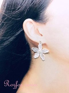 レースのお花ピアス(イヤリング)画像