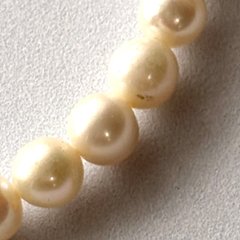 淡水パールと天然水晶の上品なブレスレット｜大人の女性のための天然石ジュエリー画像