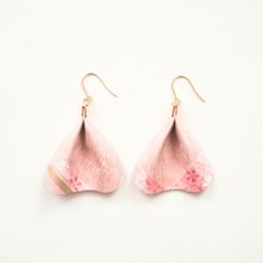 花守り｜伊邪那美命 花びらピアス＆イヤリングの画像